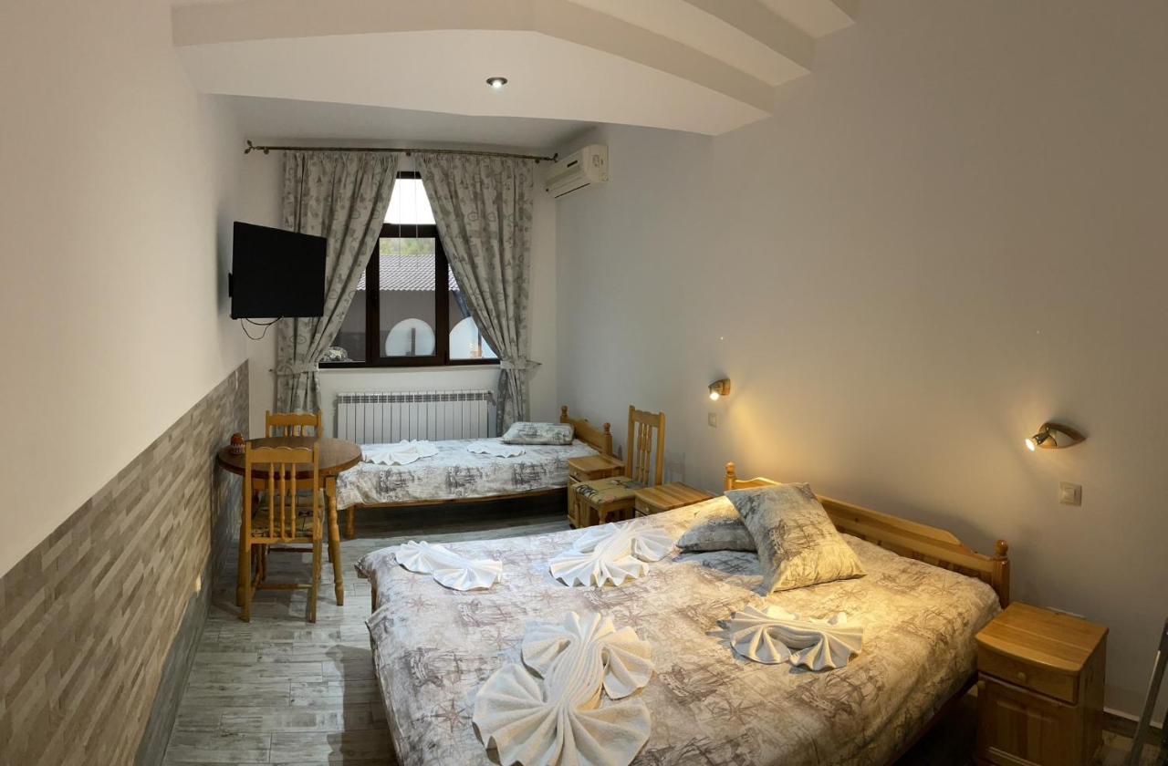Hotel Hitar Petar Gabrovo Buitenkant foto
